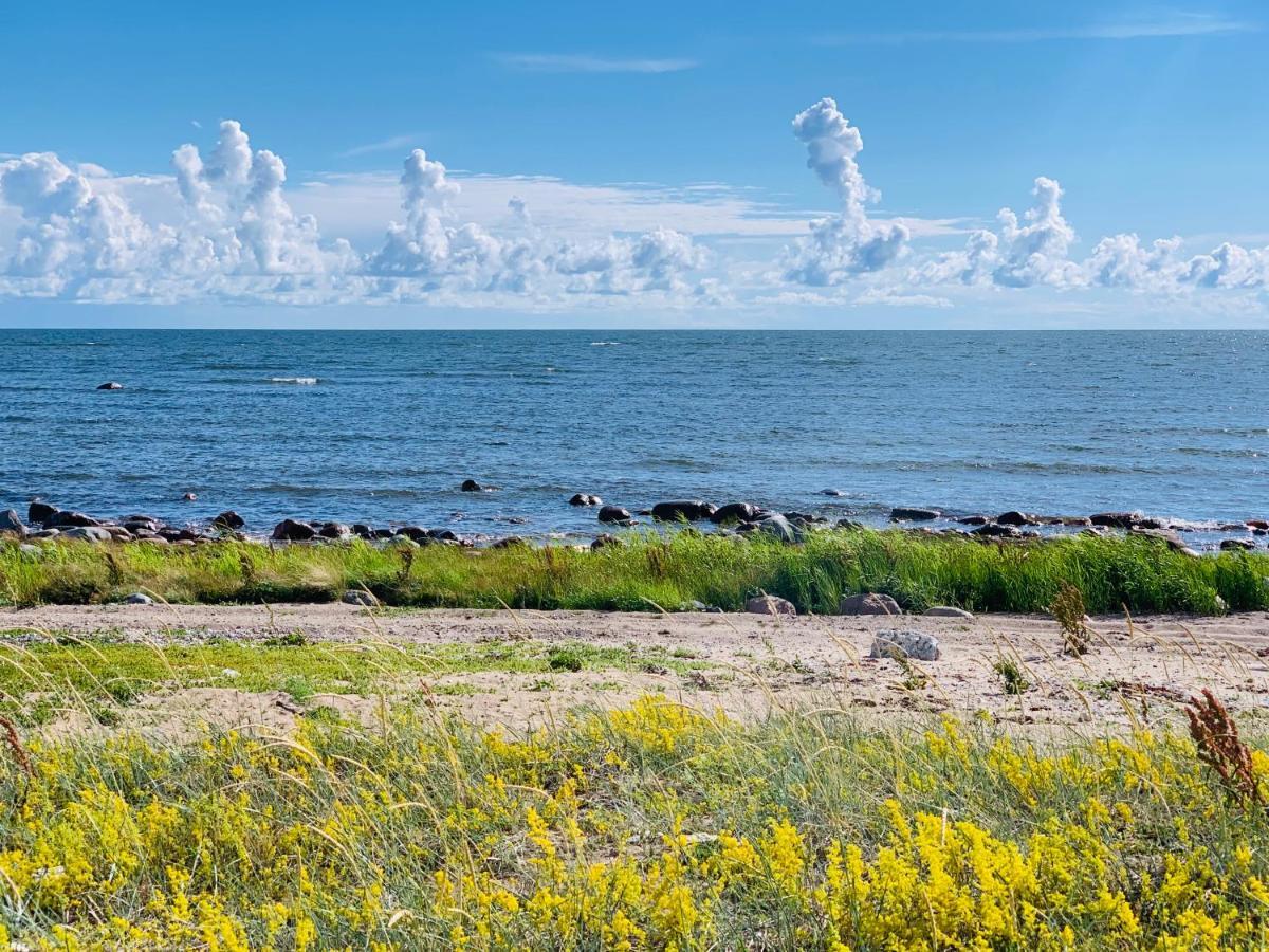 Muha Beach Holiday Home Riksu Buitenkant foto